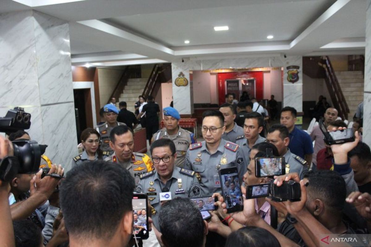 Imigrasi Surabaya amankan WNA diduga pelaku penyelundupan manusia