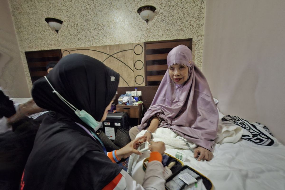 Nenek disabilitas netra berhaji setelah 14 tahun menanti