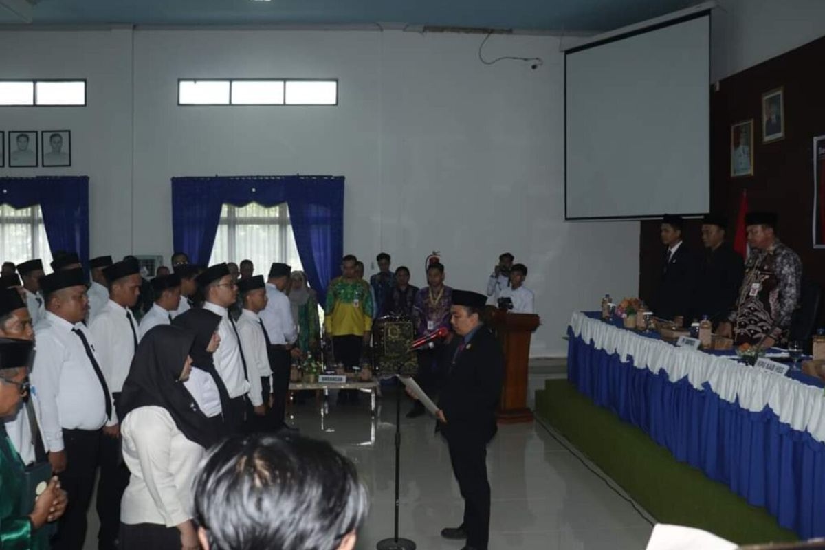 55 Anggota PPK dari 11 kecamatan di HSS dilantik