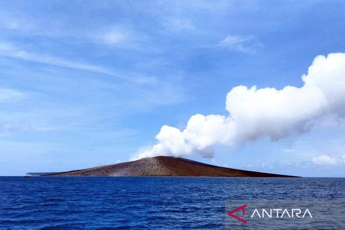 PVMBG: Status Gunung Anak Krakatau turun menjadi waspada