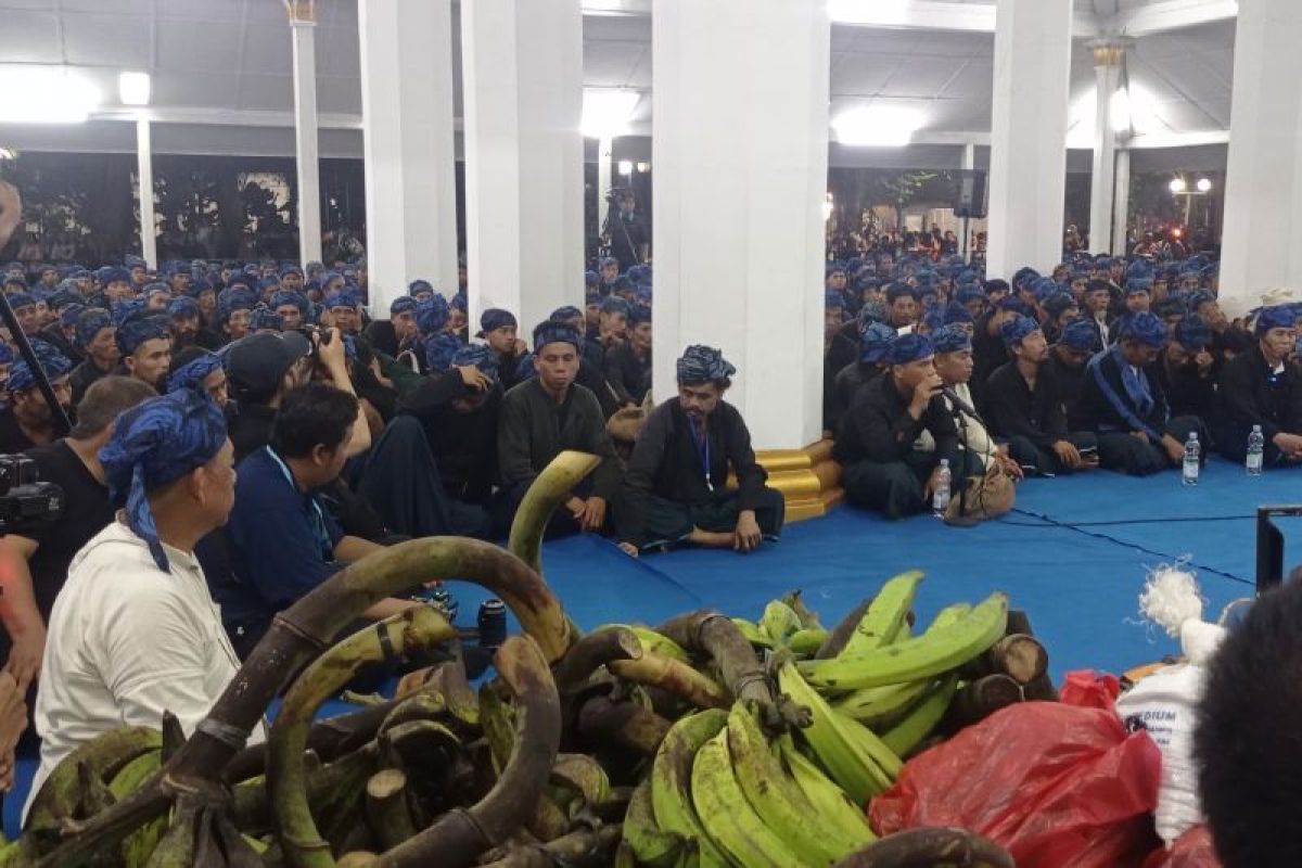 Rayakan tradisi Seba, 1.500 warga Badui datangi Gubernur Banten