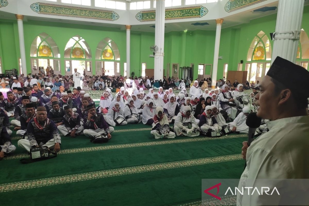 Info Haji 2024 - Wakil Bupati melepas 143 calon haji Bangka Barat