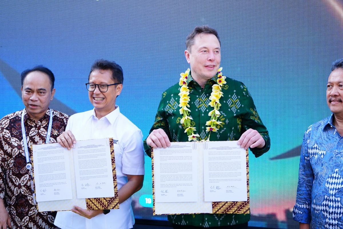 Bupati Klungkung sambut baik kehadiran Starlink milik Elon Musk