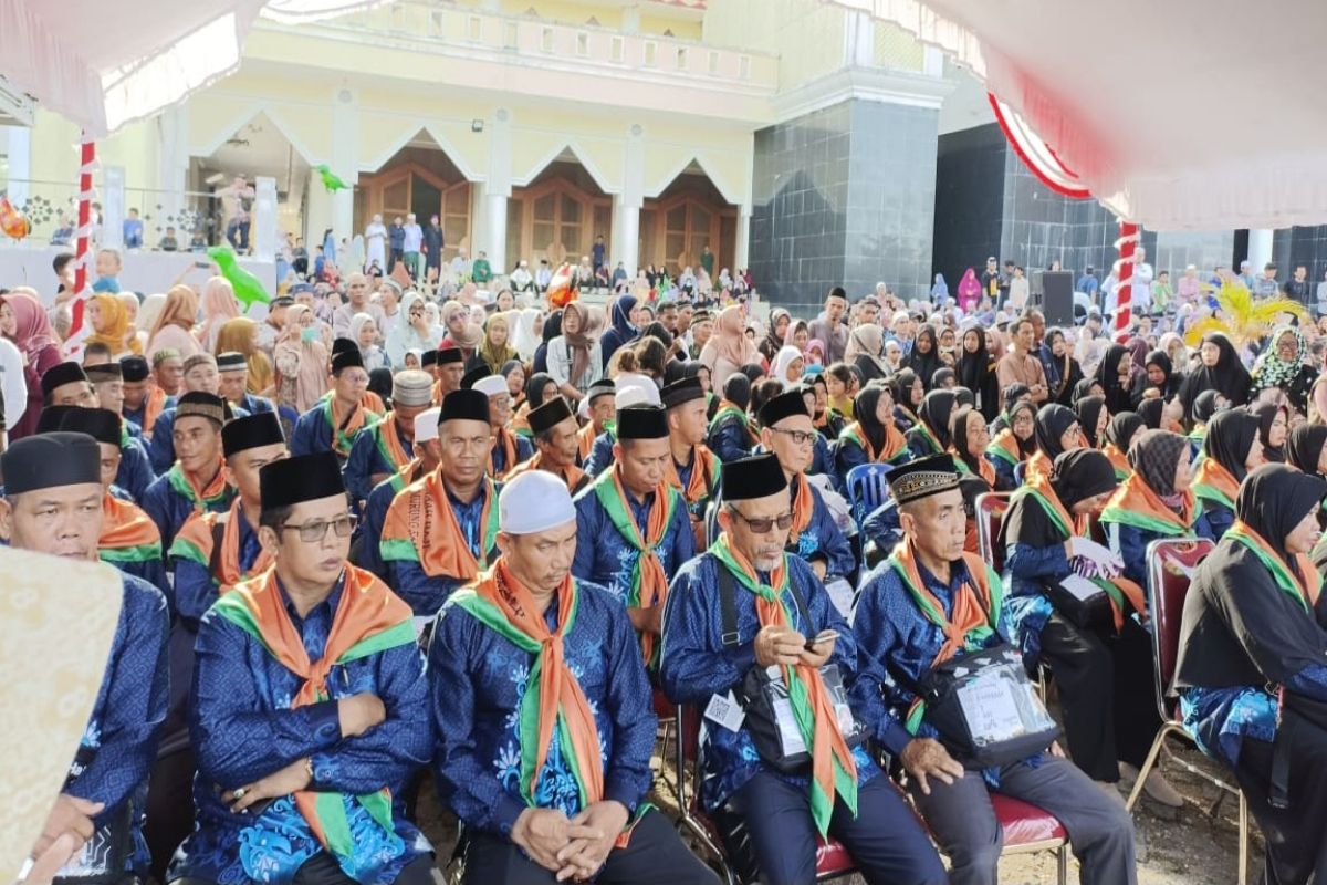 Pemkab Murung Raya lepas keberangkatan 78 orang calon haji