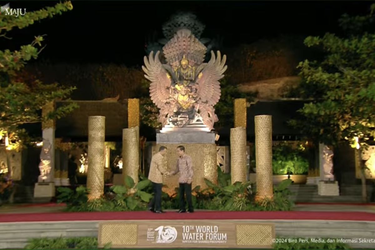 Jokowi sambut tamu undangan jamuan santap malam di GWK Bali  