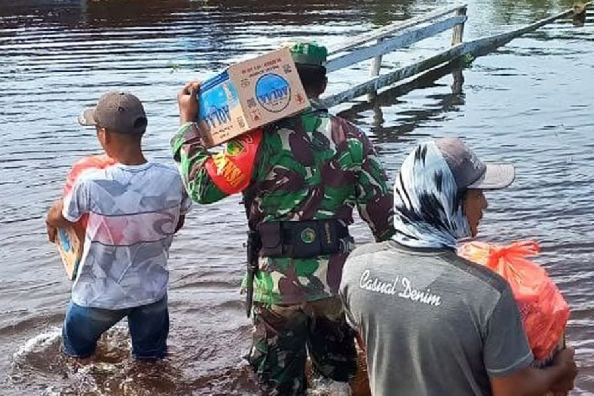 45 kepala keluarga di dua distrik terdampak banjir