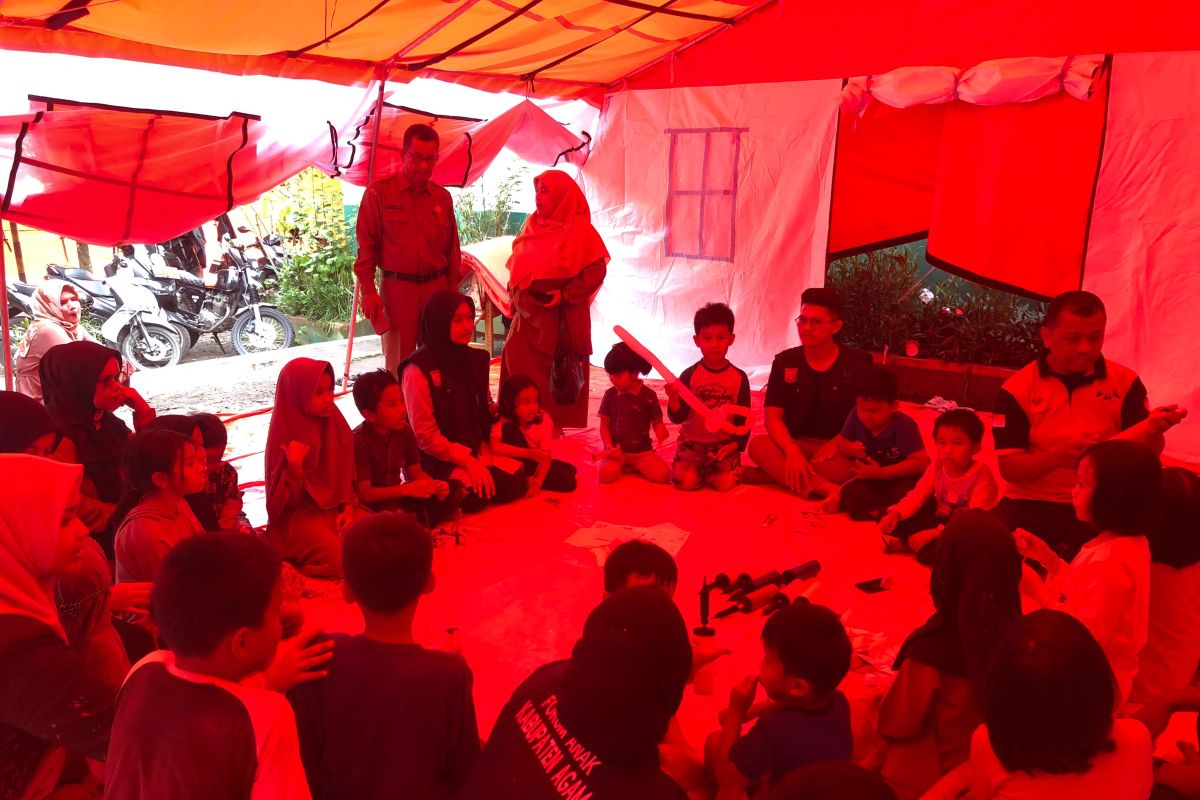 Pemkab Agam-Kemensos berupaya pulihkan trauma anak korban banjir lahar