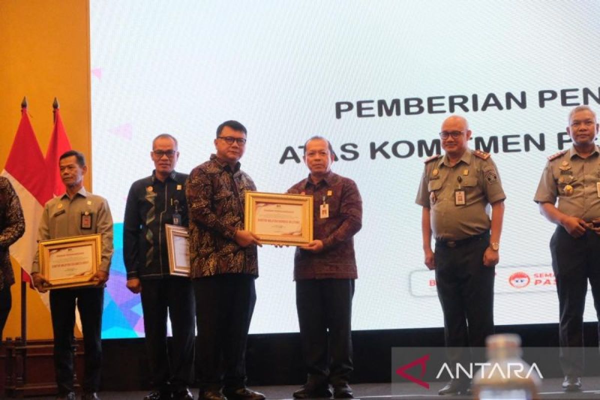 Kanwil Kemenkumham Babel  terima penghargaan terkait pembangunan zona integritas