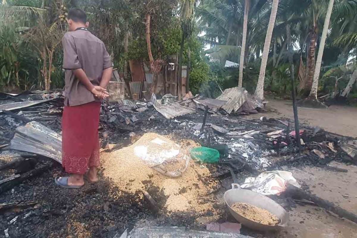 Rumah petani terbakar di Aceh Timur