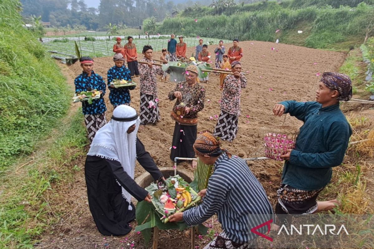 Warga mitigasi ketersediaan air saat kemarau lewat Hari Peradaban Desa