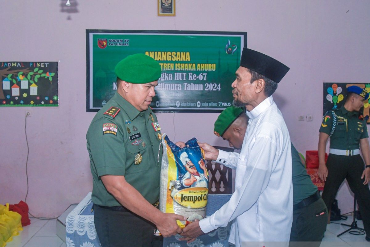 Kodam Pattimura santuni anak yatim jelang HUT  ke-67