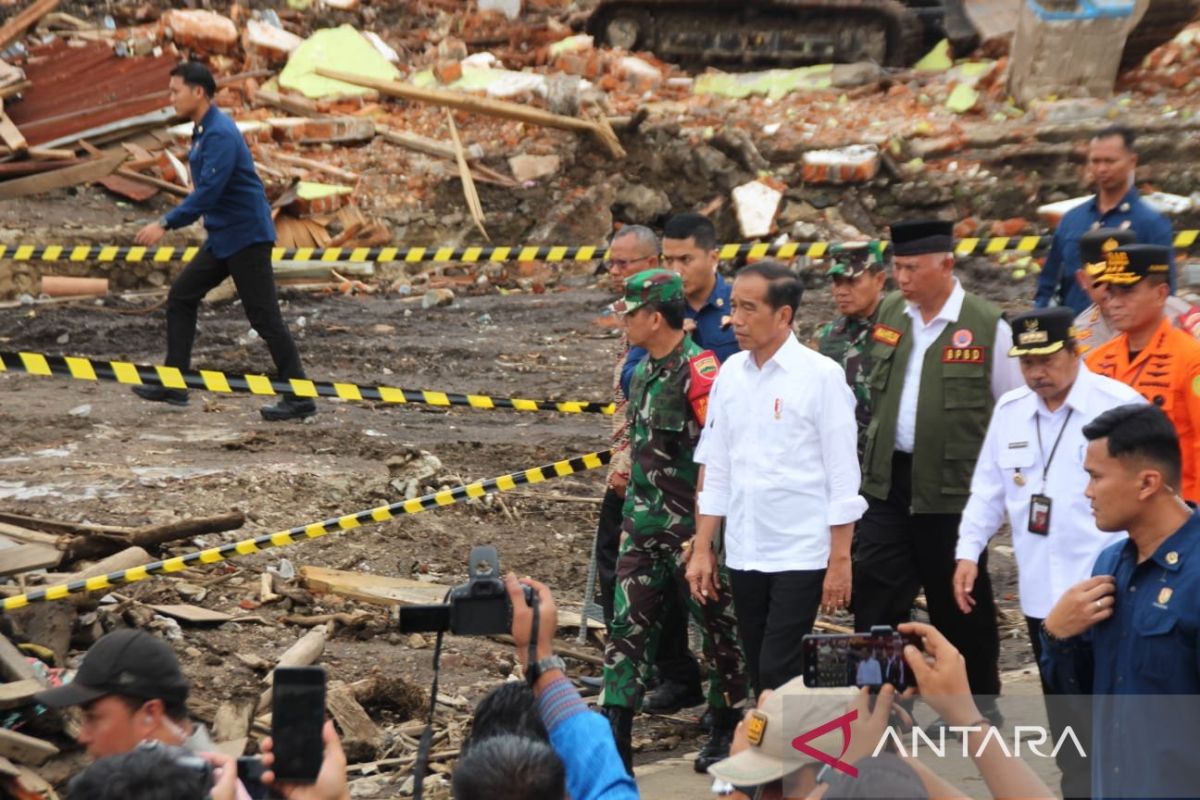 Presiden Jokowi tegaskan pemerintah bantu relokasi korban banjir Sumbar