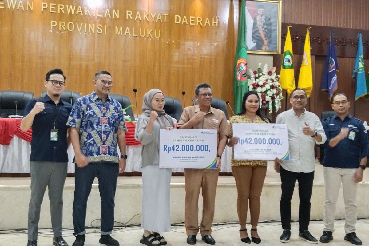 BPJamsostek Maluku serahkan santunan JKM ke ahli waris di  Ambon