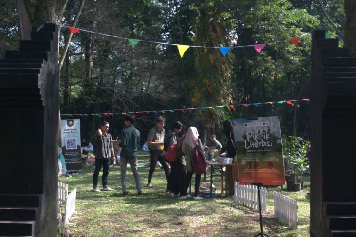 Peringati Hari Buku Nasional, Kebun Raya Purwodadi Gelar Piknik Literasi