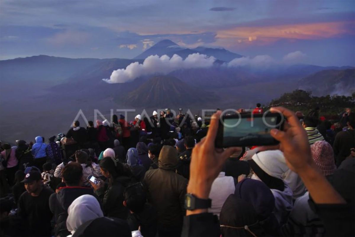 BB TNBTS siapkan skema tambah kuota wisatawan Bromo di libur Waisak