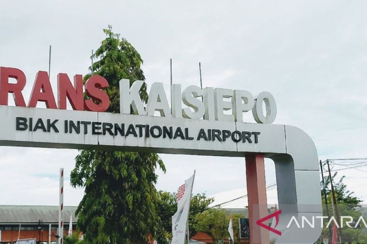 DPRD Biak harapkan status Bandara Frans Kaisiepo tetap internasional