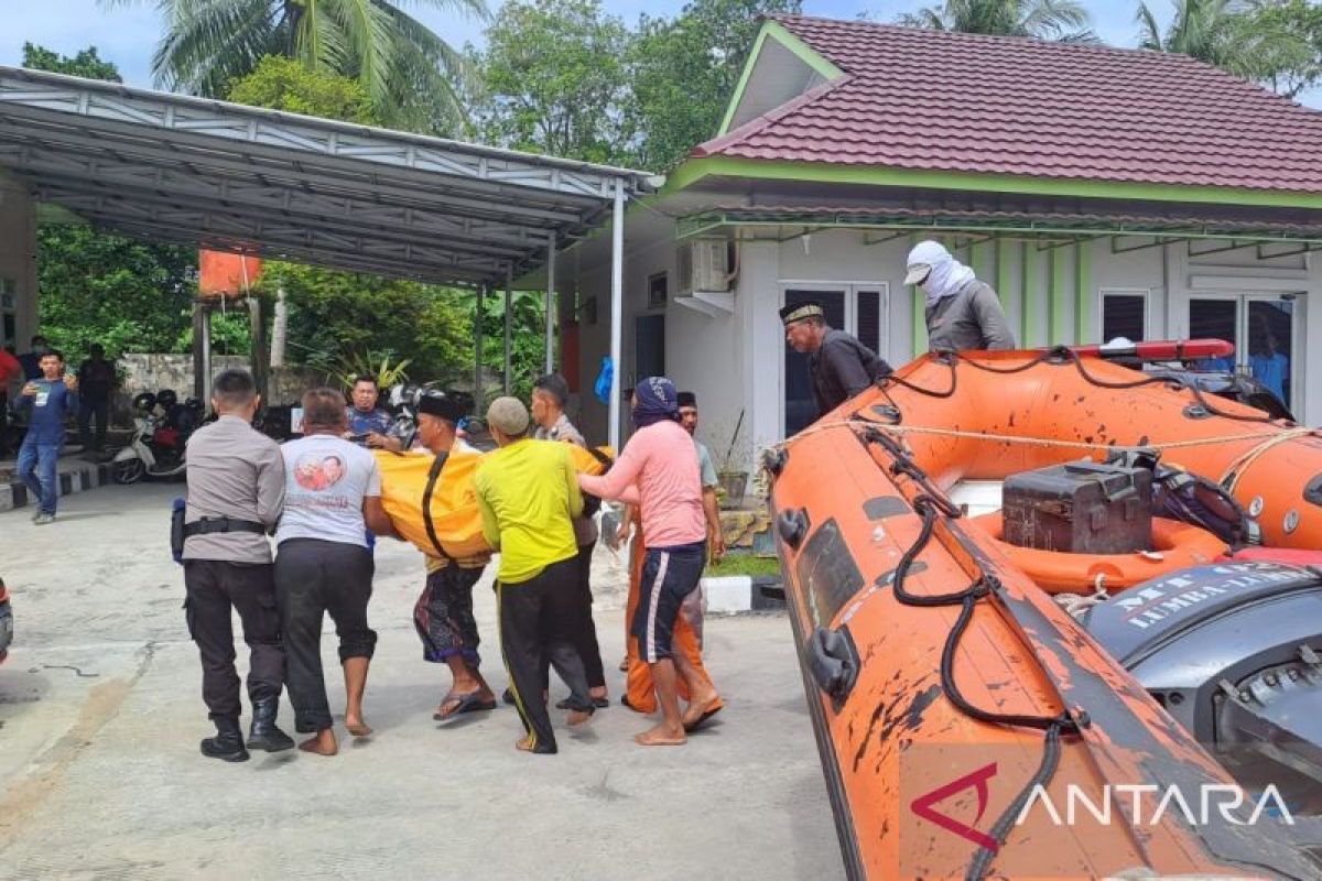 Terjatuh dari perahu, tim SAR gabungan temukan nelayan Sungailiat dalam keadaan meninggal