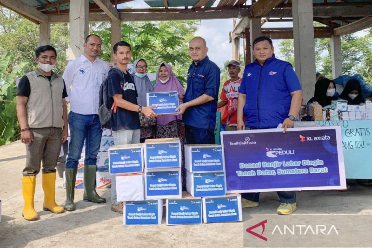 XL Axiata salurkan bantuan bencana banjir lahar dingin gunung Marapi di Sumbar