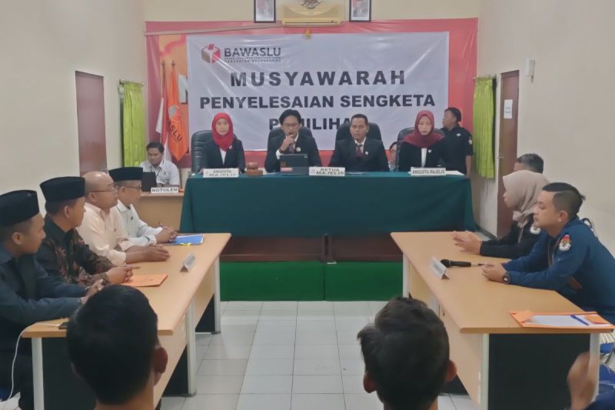 Bawaslu Bojonegoro kabulkan gugatan, peluang Nurul-Nafik terbuka di Pilkada 2024