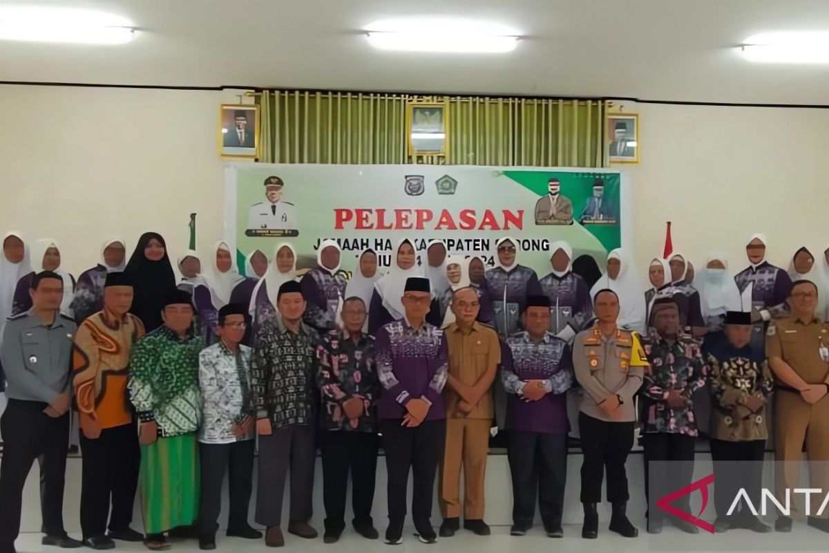 81 calon haji Kabupaten Sorong berangkat ke Tanah Suci