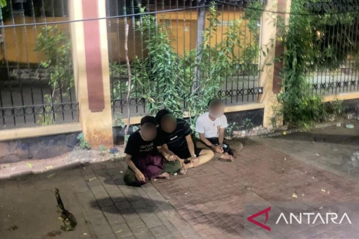 Polisi tangkap empat remaja yang hendak tawuran di Jatinegara