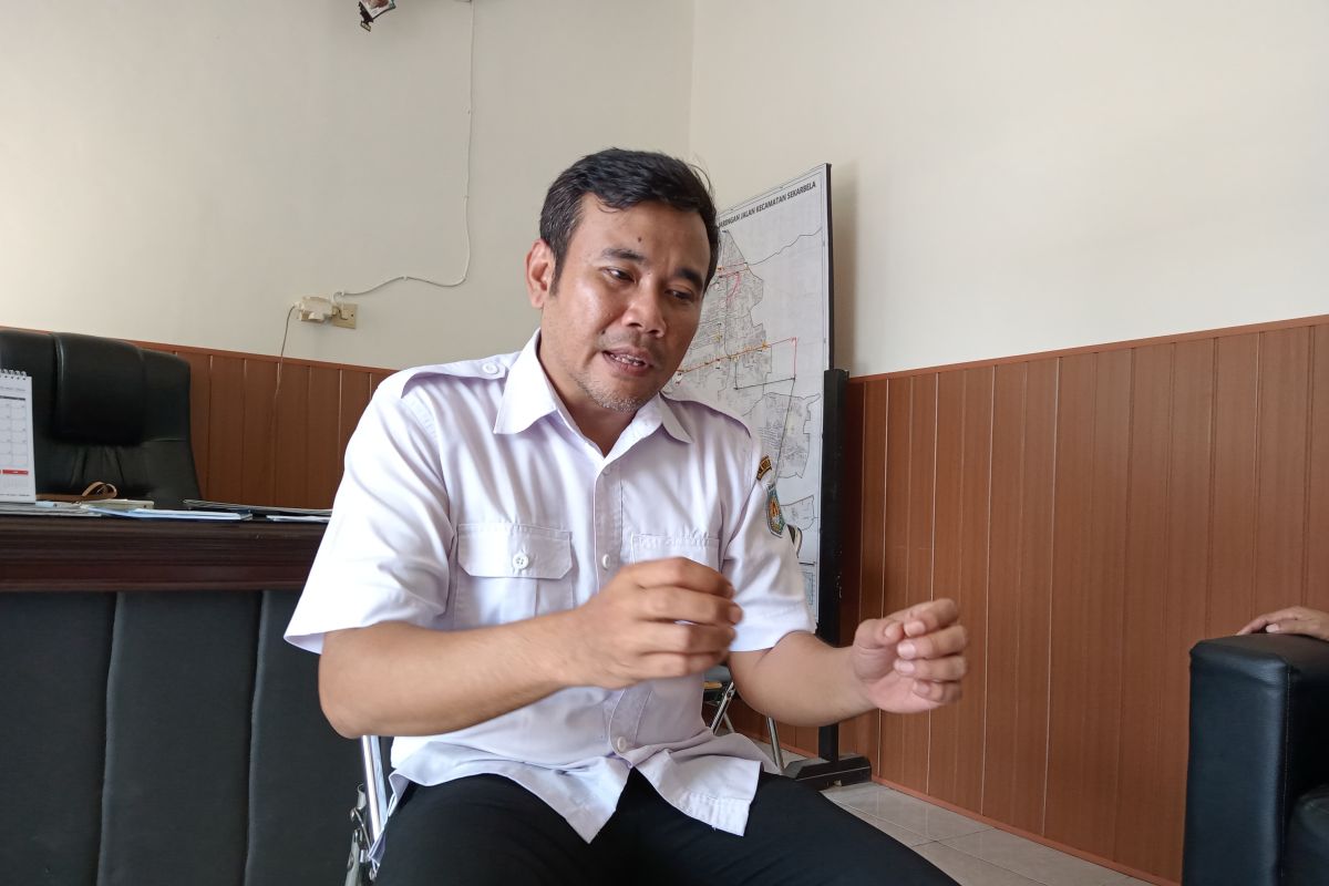 DLH Mataram menyiapkan APD khusus bagi petugas di TPST Modern Sandubaya