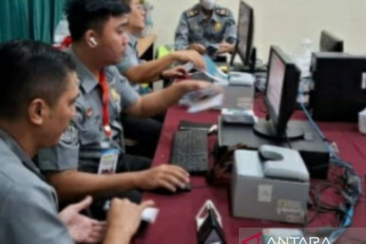 Imigrasi Palembang tuntaskan pemeriksaan paspor haji gelombang I Sumsel-Babel