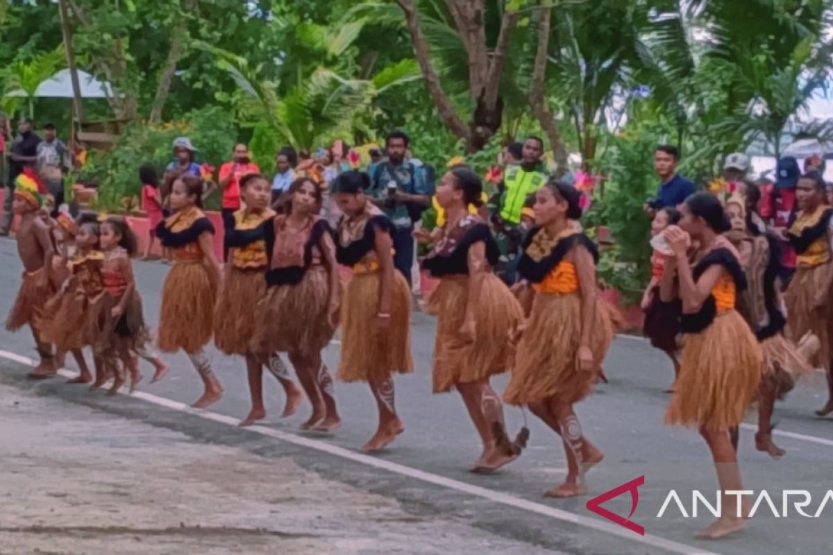 Parade tarian Wor meriahkan Festival Budaya Biak 23-25 Mei