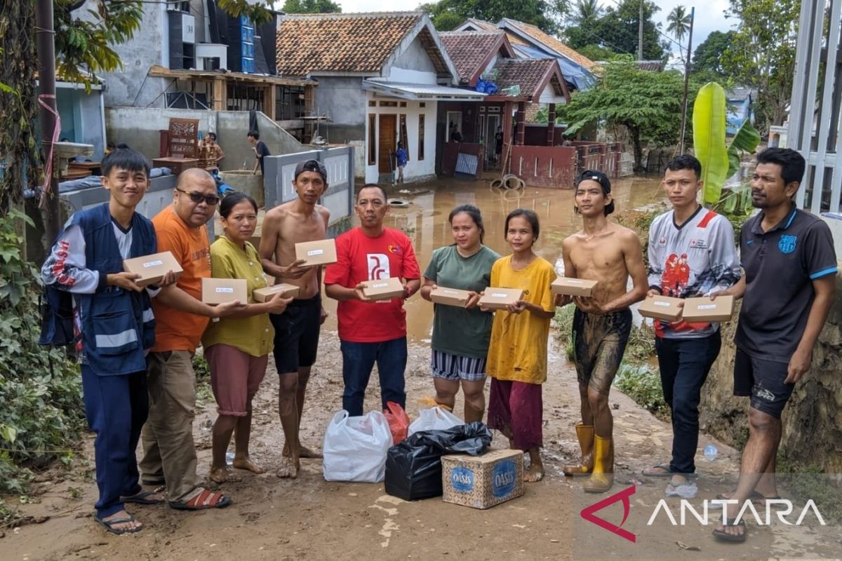 PMI OKU buka posko pengungsian korban banjir