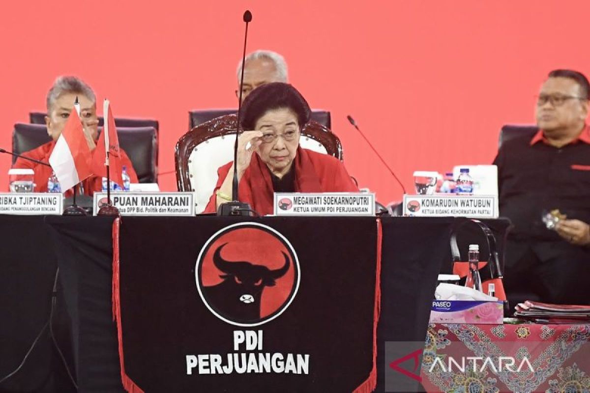 Megawati beri pengarahan tertutup di hari kedua Rakernas V PDIP