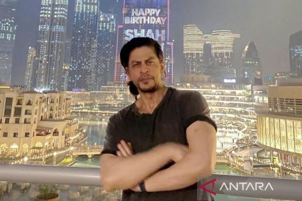 Shah Rukh Khan kembali ke Mumbai usai dirawat akibat serangan panas