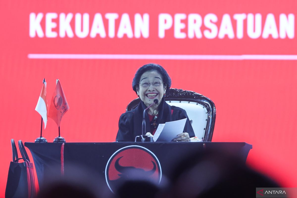 Megawati memberi pengarahan tertutup di hari kedua Rakernas V PDIP