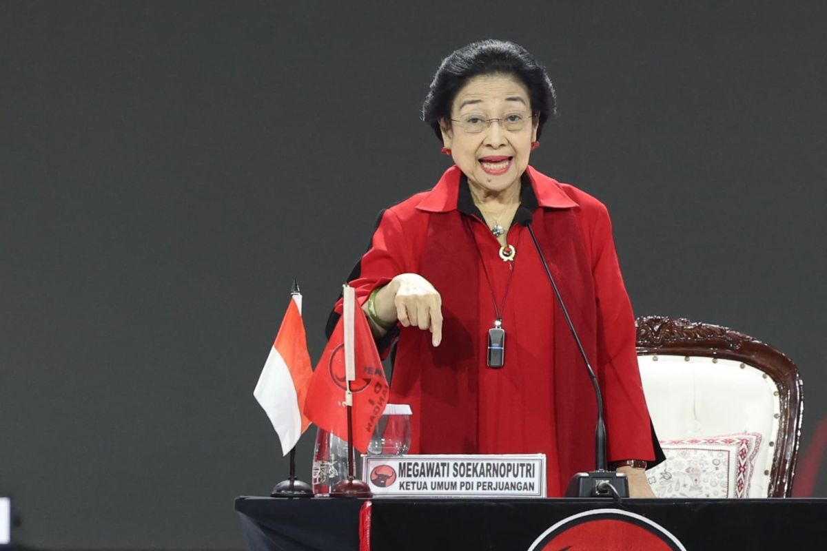 Megawati bicara hukum versus hukum di penutupan Rakernas PDIP