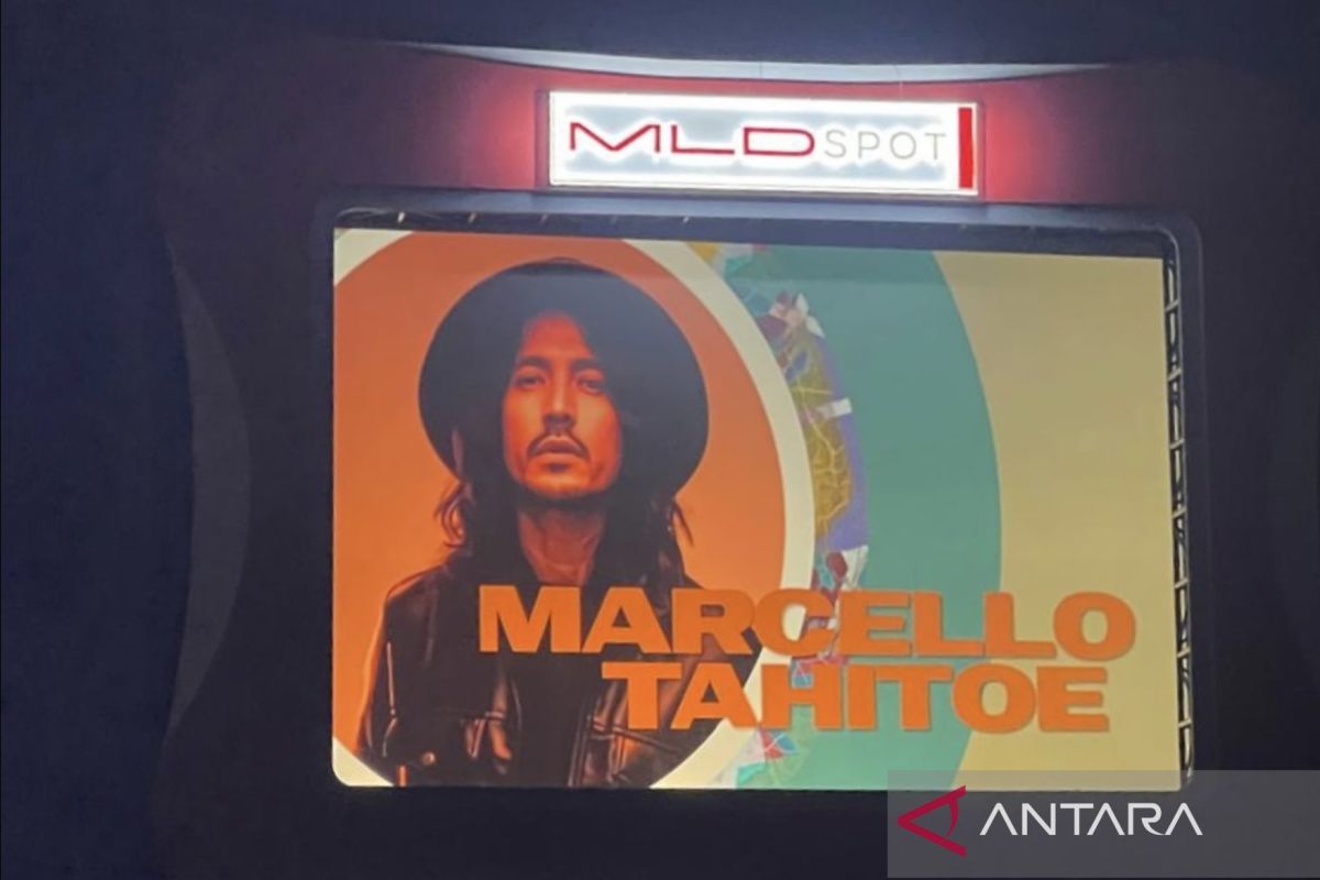 Penyanyi Marcello Tahitoe "Buka Semangat Baru" di Java Jazz
