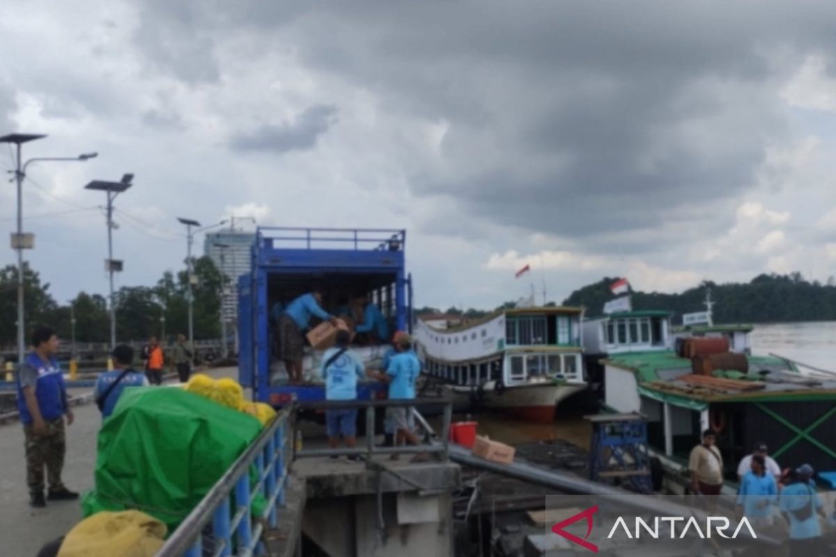 Pemprov Kaltim salurkan 6.000 Paket Logistik korban banjir Mahulu