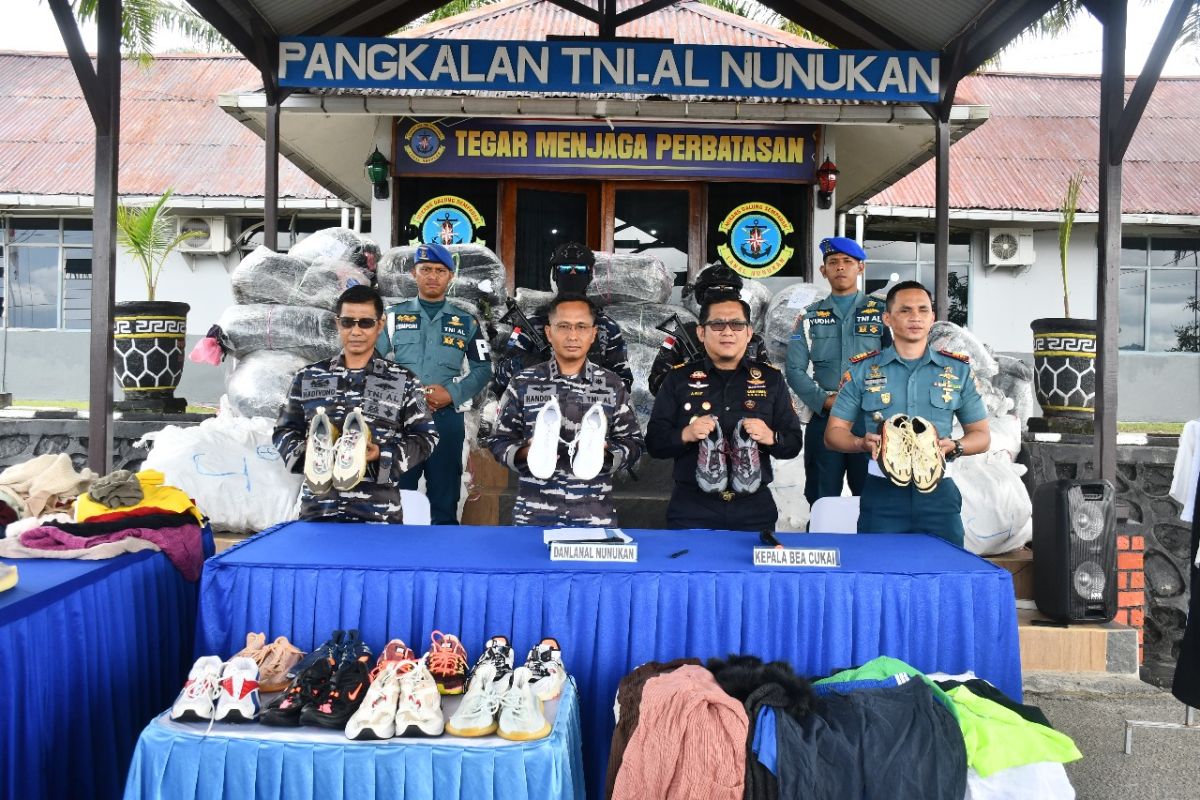 Used clothing smuggling attempt thwarted in North Kalimantan's waters