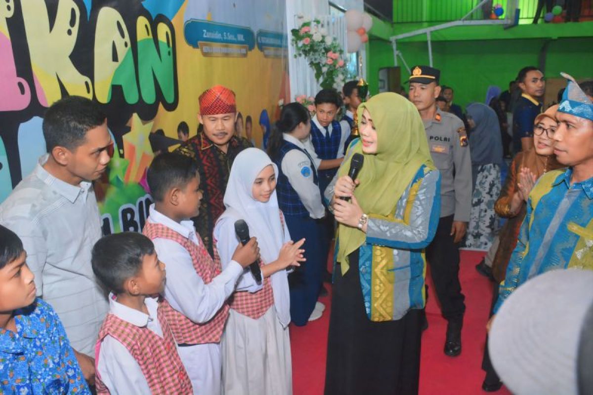 Bupati Bima imbau orang tua ciptakan ruang kebahagiaan anak