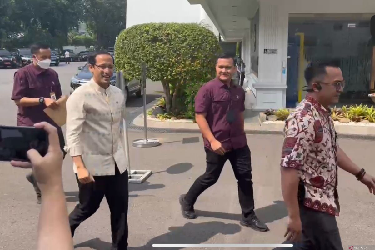 Jokowi panggil Nadiem Makarim di tengah isu kenaikan UKT