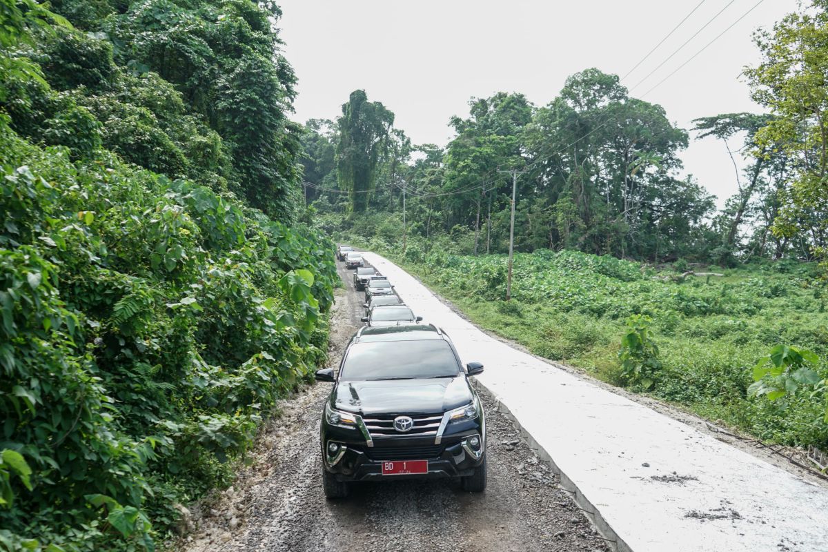 Pembangunan jalan Trans Enggano rampung 2024