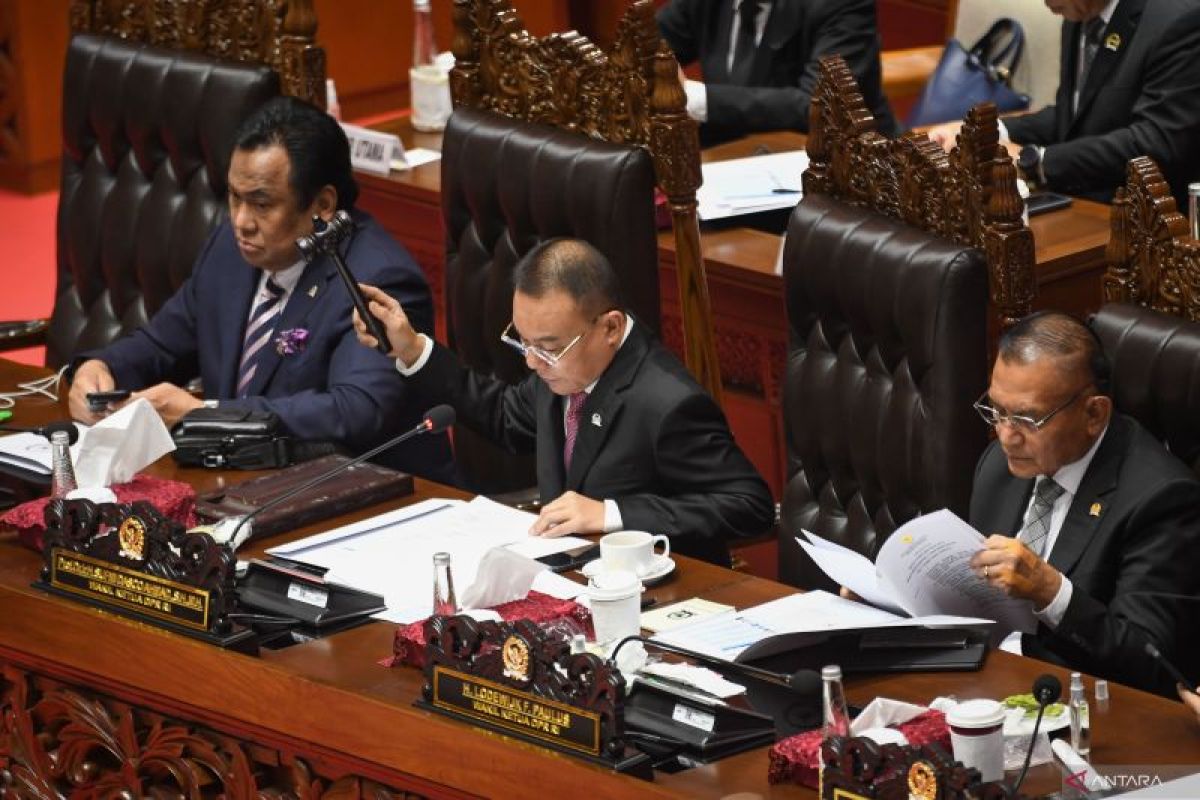 Wakil Ketua DPR pastikan pembahasan RUU TNI-Polri tetap berlanjut