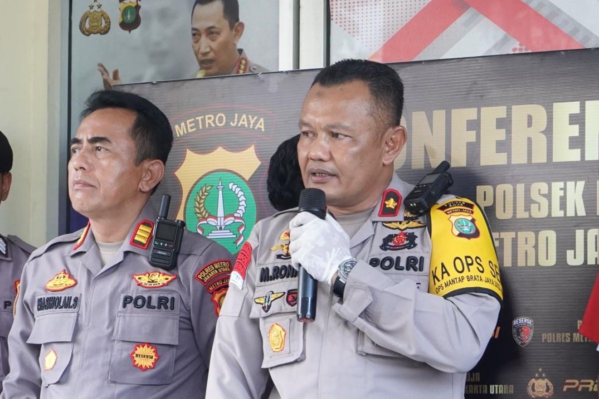 Polisi tangkap pencuri besi pembatas jalan di Plumpang Jakarta Utara