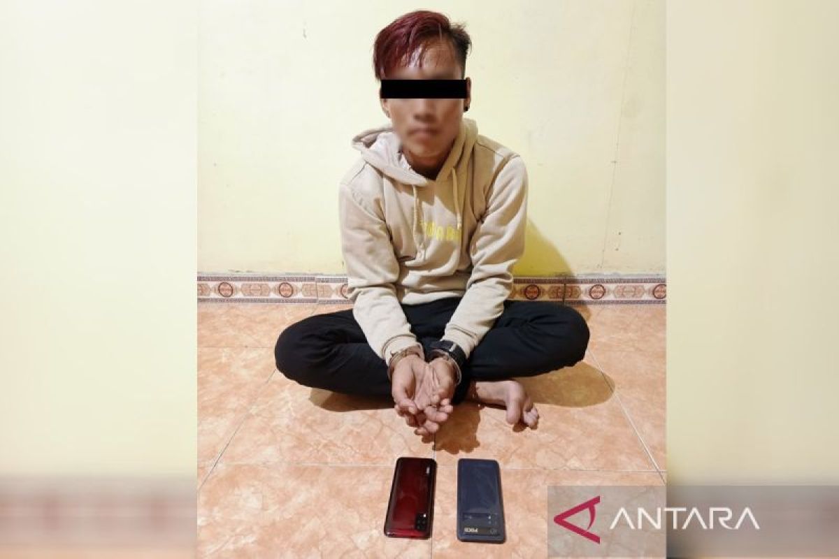 Polisi amankan seorang pencuri handphone dan uang di Gunung Mas