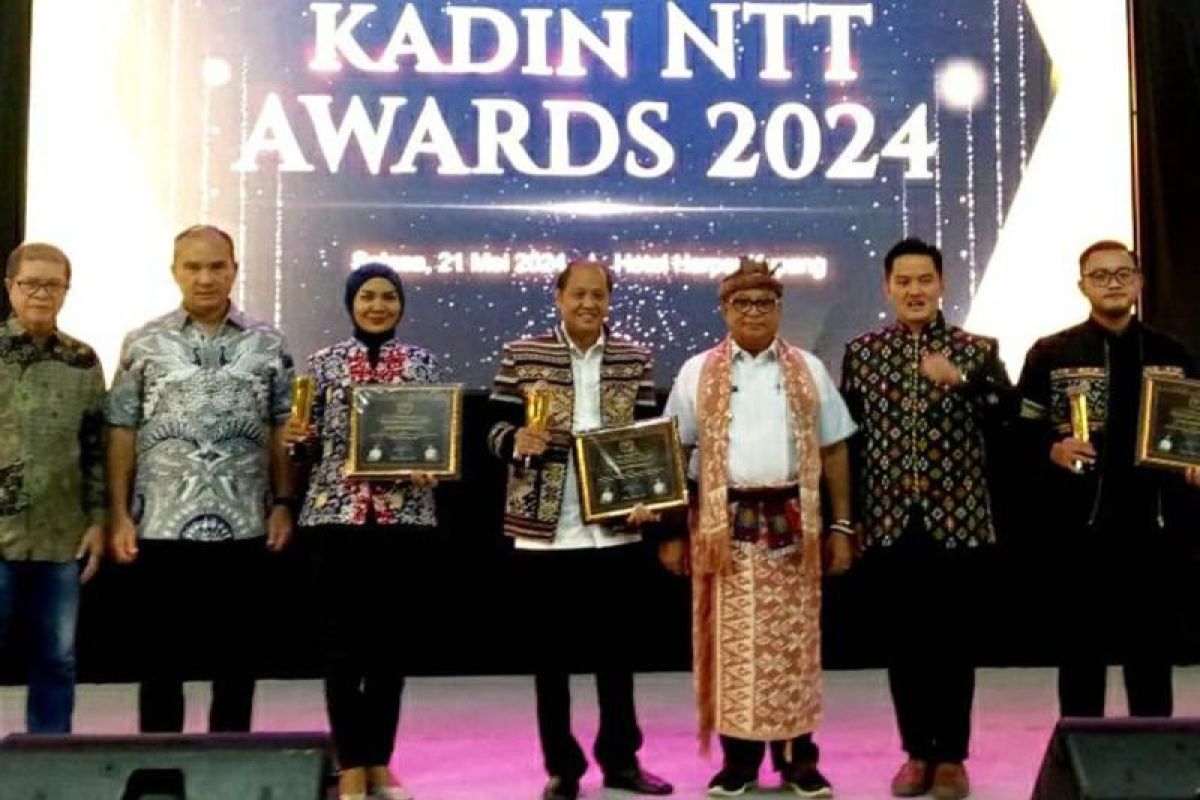 Kantor BI NTT dapat penghargaan sebagai lembaga terkonsisten tingkatkan UMKM