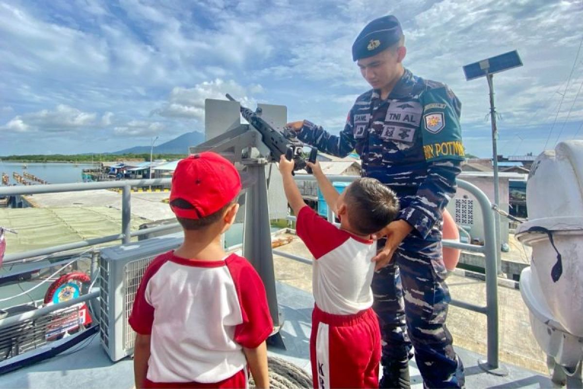 TNI AL kenalkan KAL kepada siswa PAUD Natuna Kepri