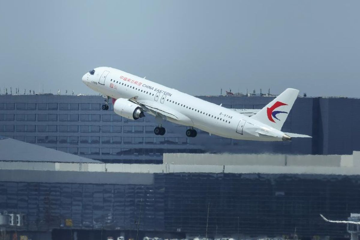 China Eastern Airlines terima tambahan pesawat C919