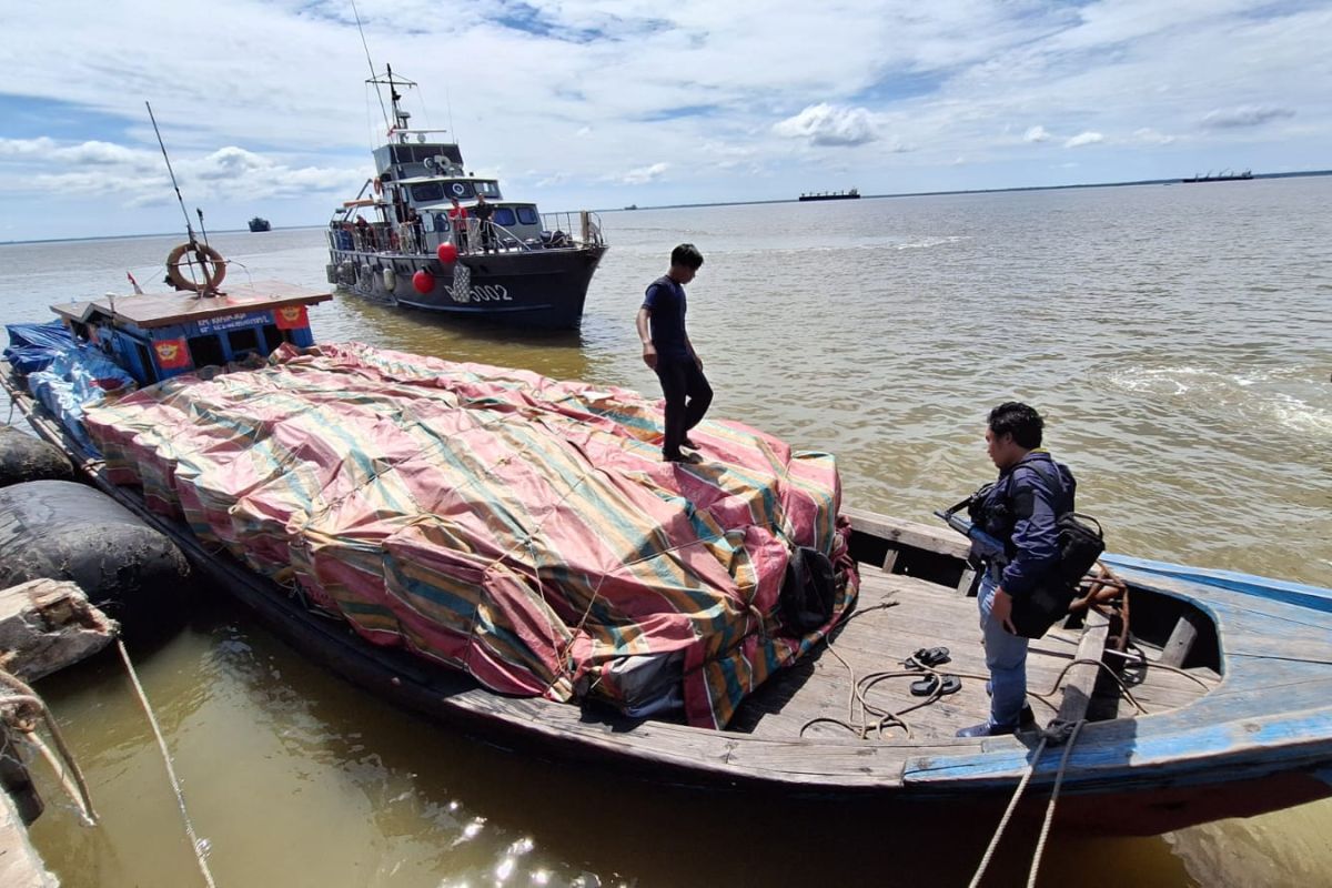 BC Bengkalis gagalkan penyelundupan 28 ton buah dan bawang senilai Rp1 miliar asal Malaysia