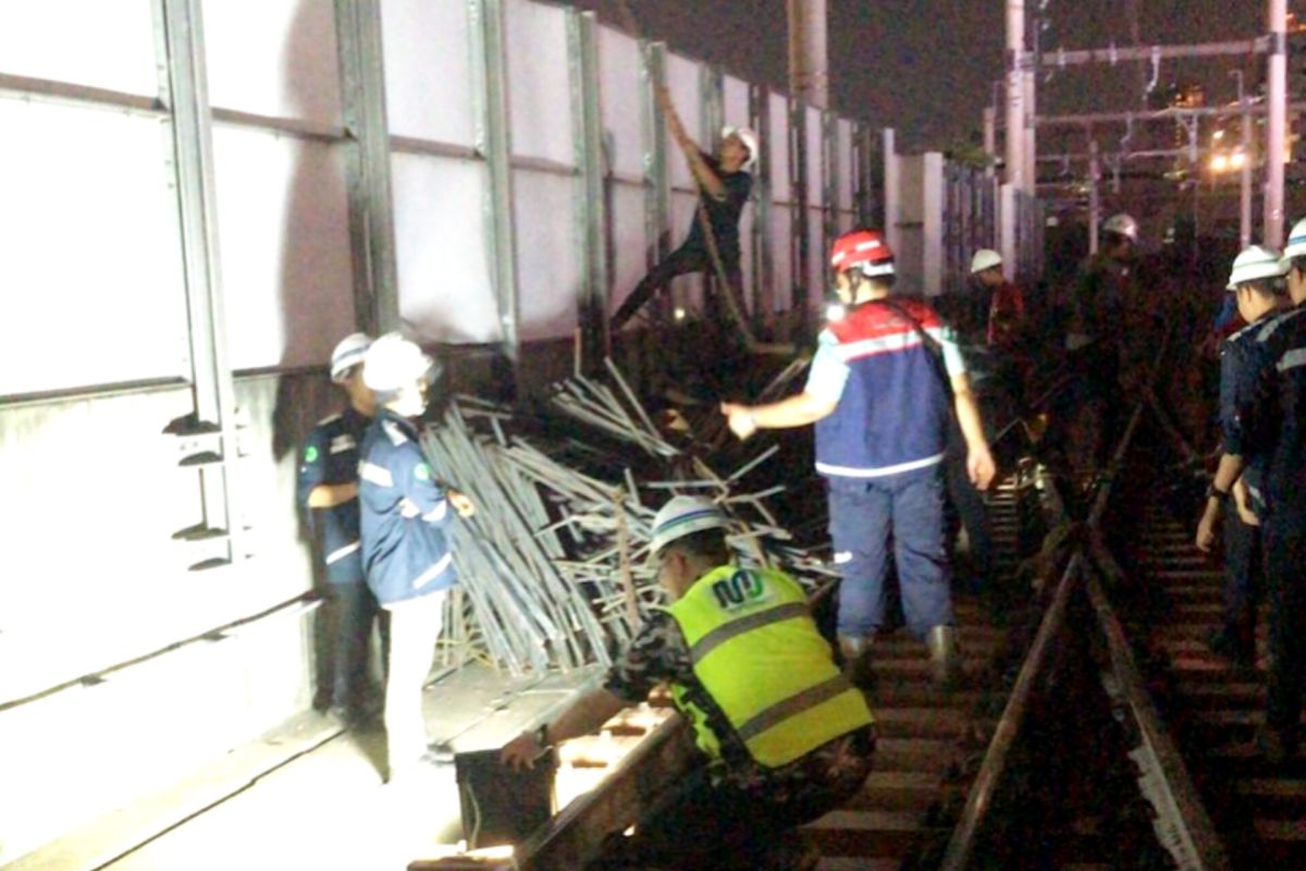 MRT Jakarta tutup total operasional imbas insiden