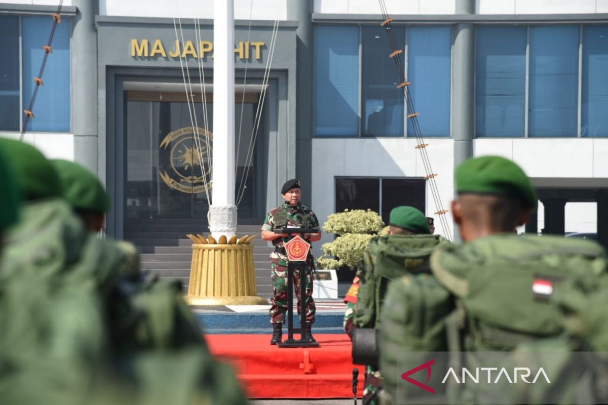 TNI berangkatkan 350 prajurit jaga perbatasan Indonesia-Malaysia di Kalbar