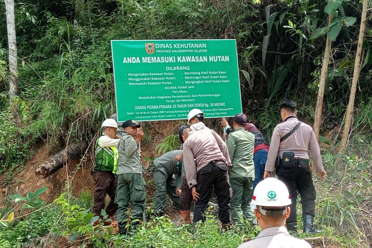 TNI-Polri bersama PT AGM turun lapangan antisipasi peti