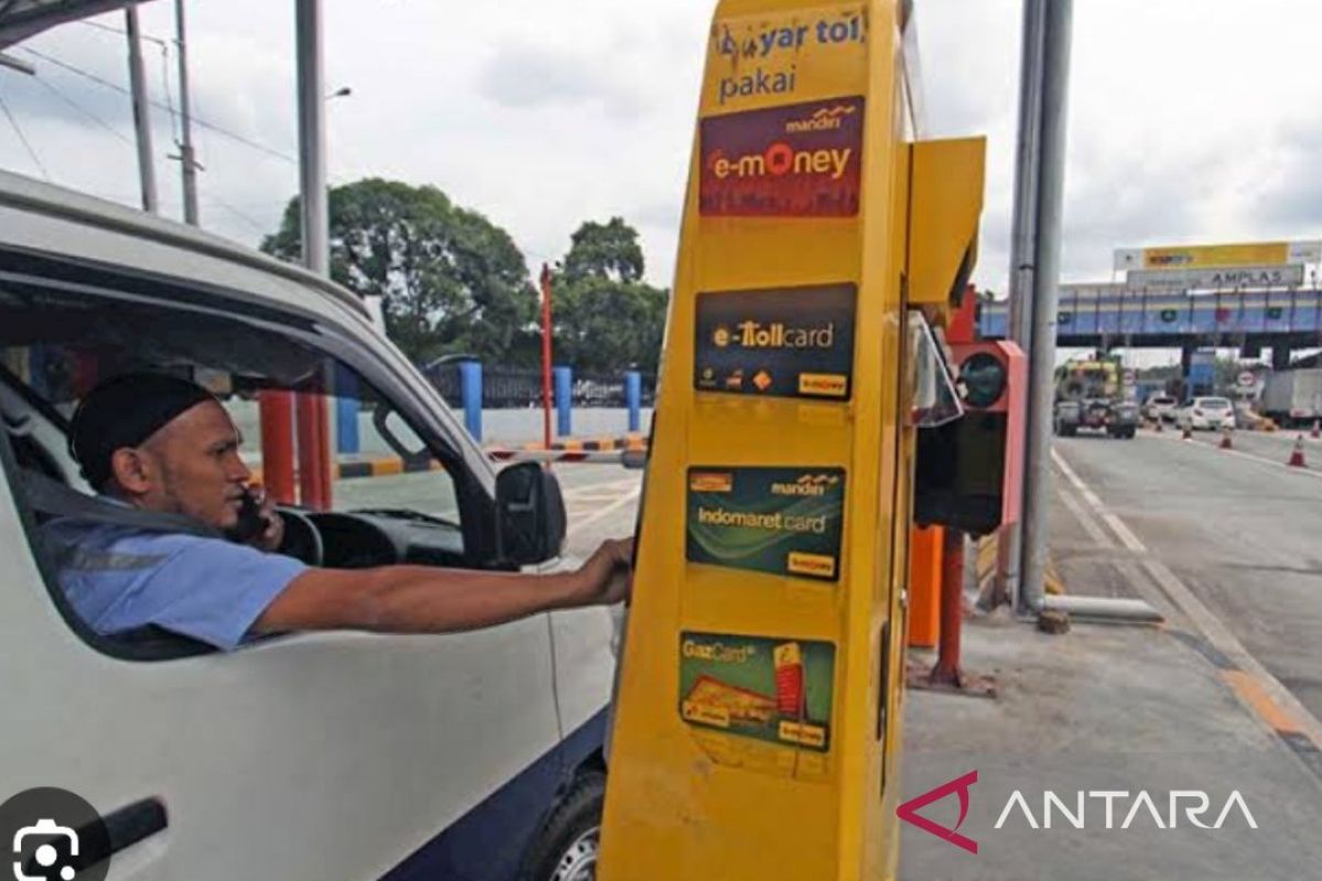 Bandara Sam Ratulangi Manado terapkan pembayaran parkir non tunai mulai Juni